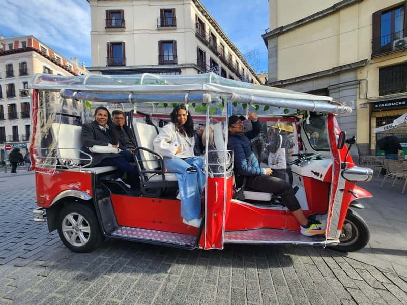 1.5-hour Tuk Tuk Tour in Madrid - Cibeles and Neptune: fountains that tell you Madrid means business