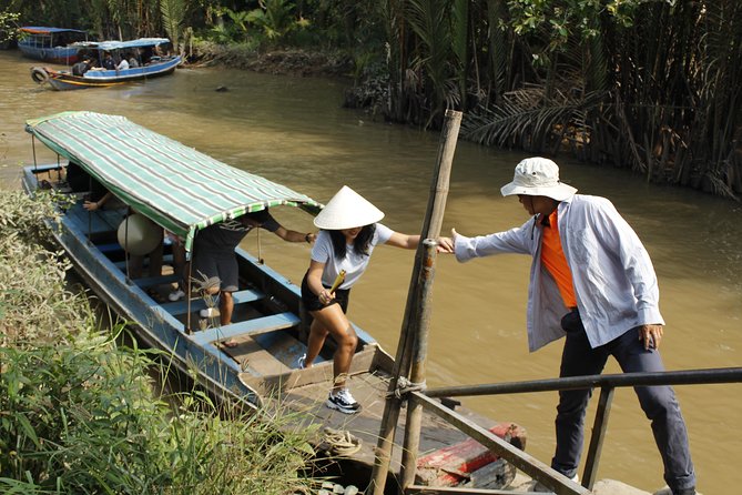 1-Day Mekong Delta Cai Rang Floating Market-Ancient House-Pancake - Lunch, fruit, and snacks: what’s included and what that means