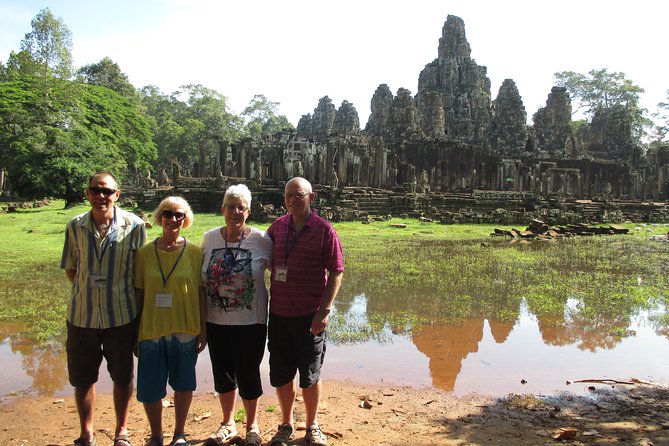 1-Day private Angkor Temple Tour with Sun Rise by Tuk Tuk from Siem Reap - Ta Prohm afternoon meal: the best time for atmosphere