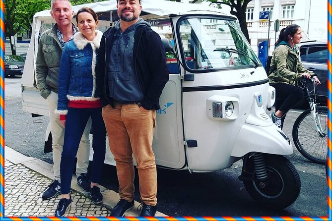 1 hour in Tuk Tuk to access the famous viewpoints of Lisbon - Your Private Tuk Tuk Ride: Vintage 3-seat or 100% electric