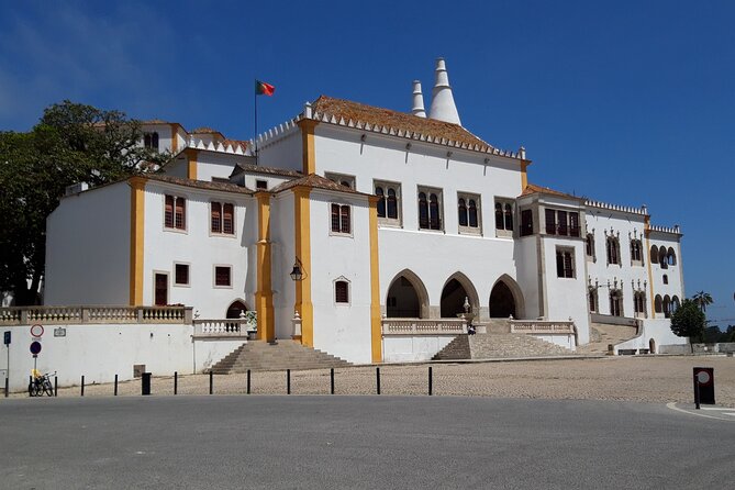 1 Hour Sightseeing Tour in Sintra with Tuktuk - Stop 1: Fonte da Sabuga and Sintra’s water story