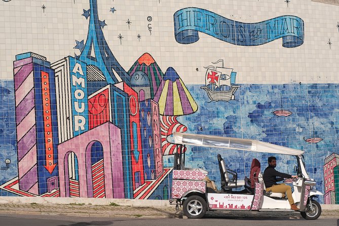1 Hr City Tuk Tuk / Electric Car Tour of Lisbon - Miradouro breaks at Senhora do Monte and Portas do Sol