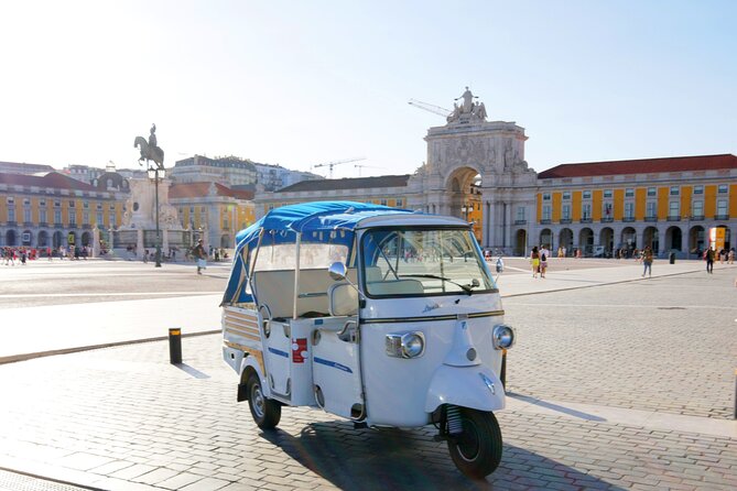2-Hour Private Historic Lisbon Tour by Tuk Tuk - Key things you’ll notice on this tuk-tuk tour