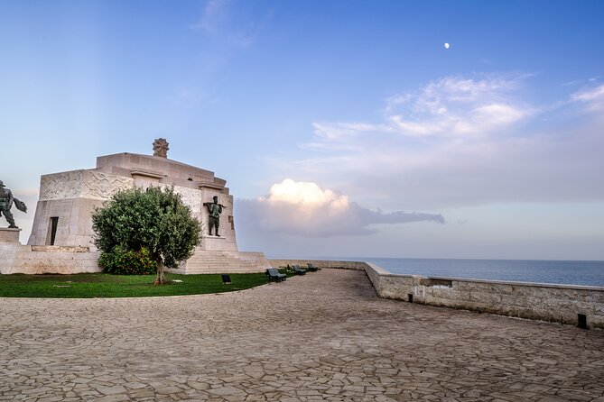2 Hours Calessino/ Tuk tuk Tour to Syracuse and Ortigia Island - The Modonnina Sanctuary Stop: A Quick Admire Moment