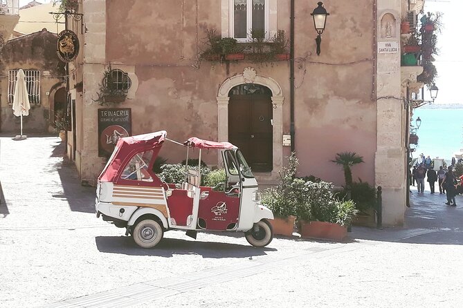 2 Hours Calessino/ Tuk tuk Tour to Syracuse and Ortigia Island - Language, Audio, and Communication: Make It Work on the Day