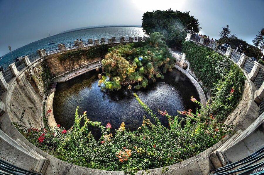 2 hours Tuk tuk tour in Siracusa - Syracuse monuments by car: Santa Lucia and Caravaggio on the route