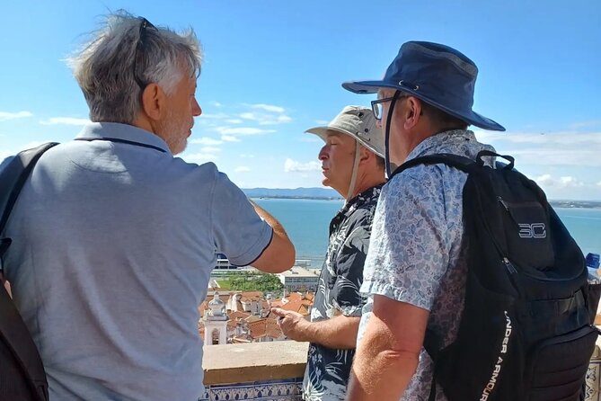 2H Tuk Tuk Tour Central Lisbon - What to bring for the full 2 hours