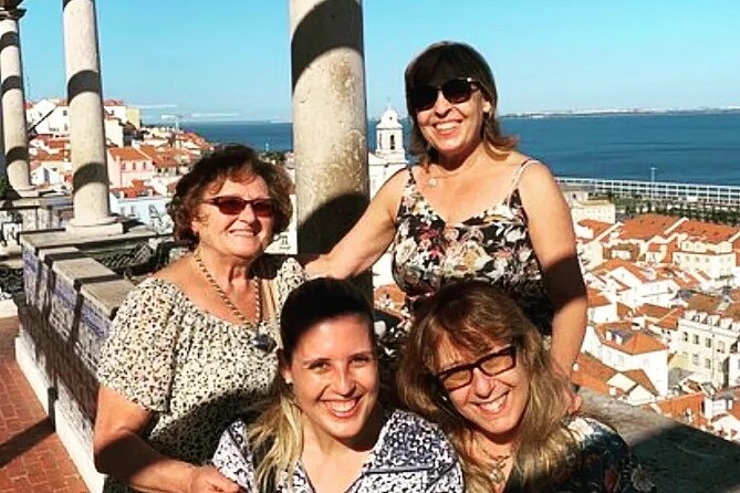 2H Tuk Tuk Tour Central Lisbon - Who should book this electric tuk-tuk tour