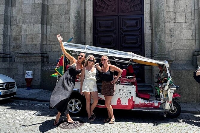 3 Hour Tuk tuk Tour in Porto - São Bento Railway Station: Porto’s Most Beautiful Welcome