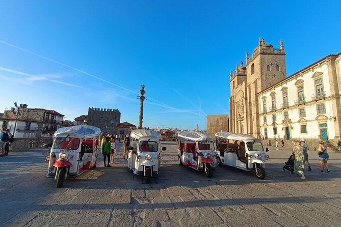 3 Hour Tuk tuk Tour in Porto - Porto Cathedral: A Gothic Main Building Worth a Short Look
