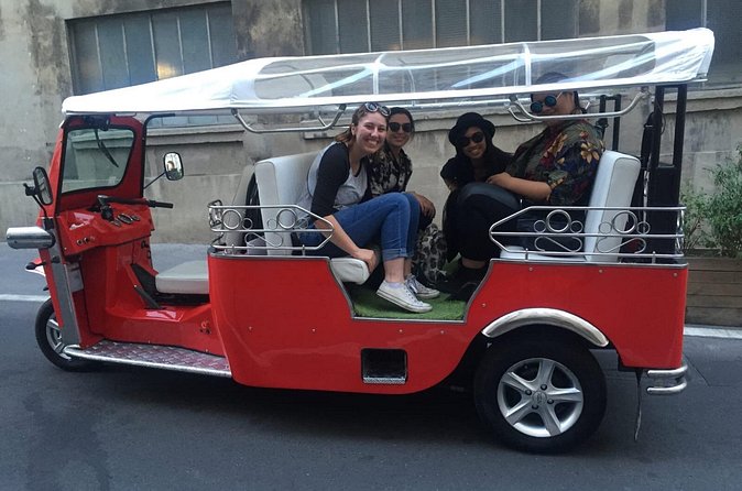 4 Hour Grand Paris Tour by Electric Tuk Tuk See Almost Everything - Invalides to Ecole Militaire: history near the Champs de Mars