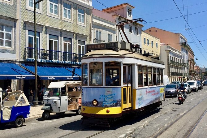 4h/half-day Lisbon Tuk Tuk Tour with a local - Meeting at Praça dos Restauradores: what the 4-hour timeline really feels like