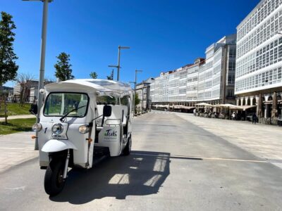 A Coruña: VIP Tuk Tuk tour - Starting at Palexco: the part that can save (or ruin) your cruise day