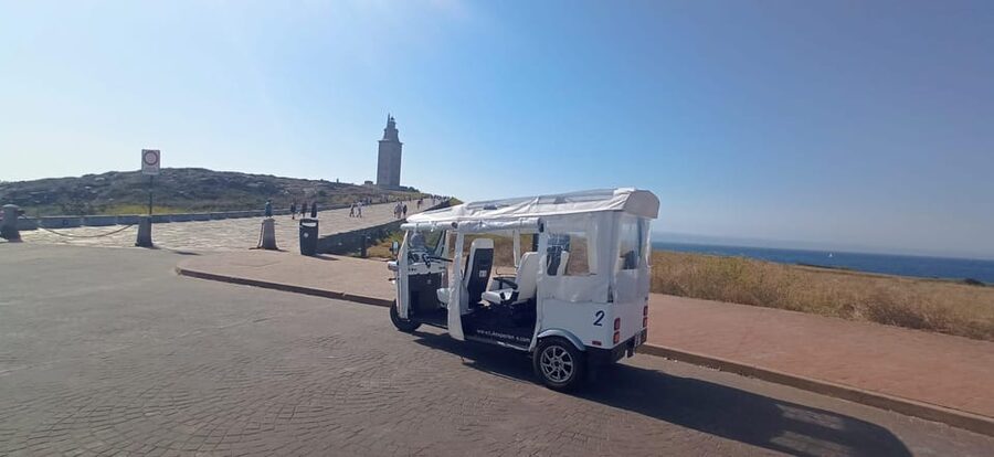 A Coruña: VIP Tuk Tuk tour - Guides make the difference: Ariana, Alberto, Luis, and Andy