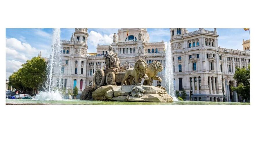 A more complete and fun audio-guided tour with an urban tuk-tuk - Museo del Prado, Jerónimos, and the photo-friendly timing