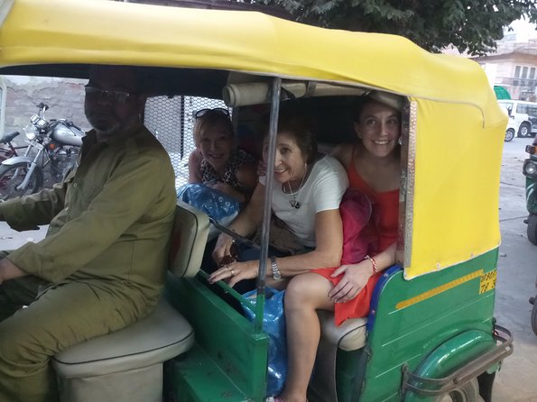 Agra: 6 Hour Tuk-Tuk / Rickshaw Tour - Taj Mahal: what to do, where to look, and how to time your photos