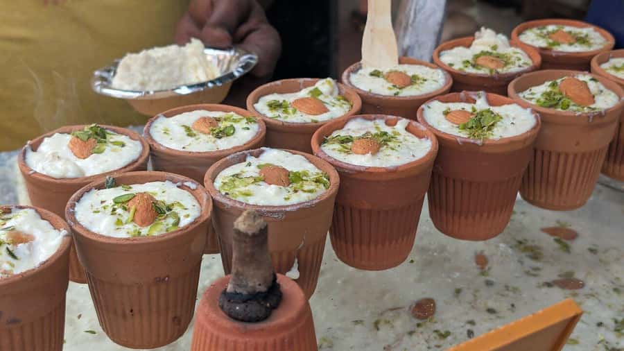 Agra: Street Food Tour with Spice Market on Tuk-Tuk Ride - Rickshaw ride views and the Spice Market health lesson