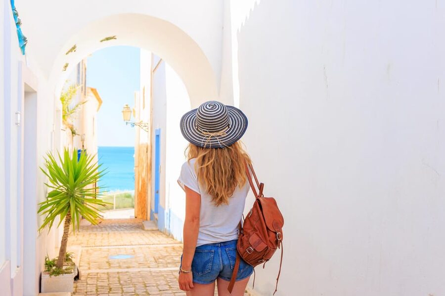 Albufeira: Beach, Old Town & Falesia Electric Tuk Tuk Tour - Why Pedro’s guiding style is such a big deal