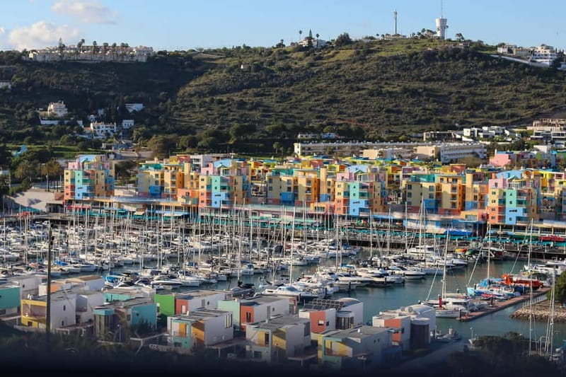 Albufeira: Best Views & Photo Spots Tuk Tuk Tour (Private) - Getting picked up in Albufeira and getting your bearings fast