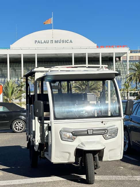 Alicante: Tuk Tuk Tour - Finding the Tuk-Tuk: Casa Carbonell Meets Puerta del Mar