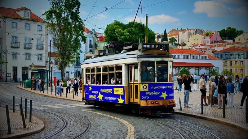 All Historical Lisbon Tuk Tuk Tour - Pickup zones and the pace: how the route feels in real time