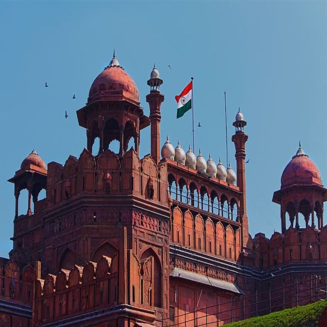 All Inclusive Old & New Delhi Private Day Trip with Tuk Tuk - Parliament pass-by and Qutb Minar: heritage with real scale