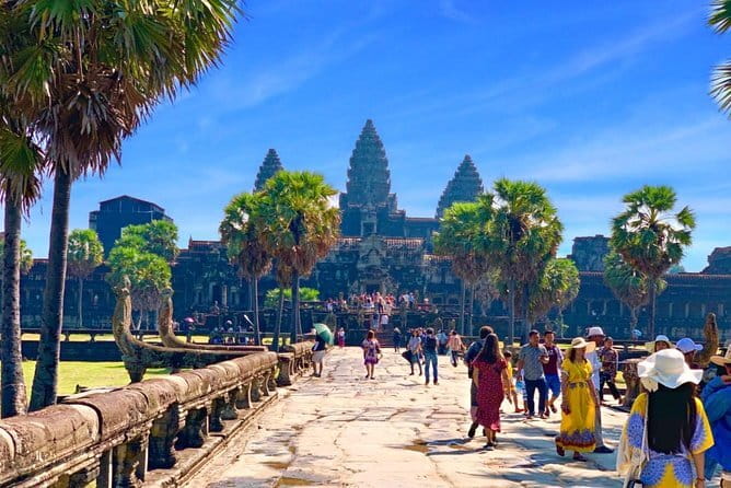 Amazing full day TUKTUK tour - Srah Srang and Banteay Kdei: calmer stops that break up the intensity
