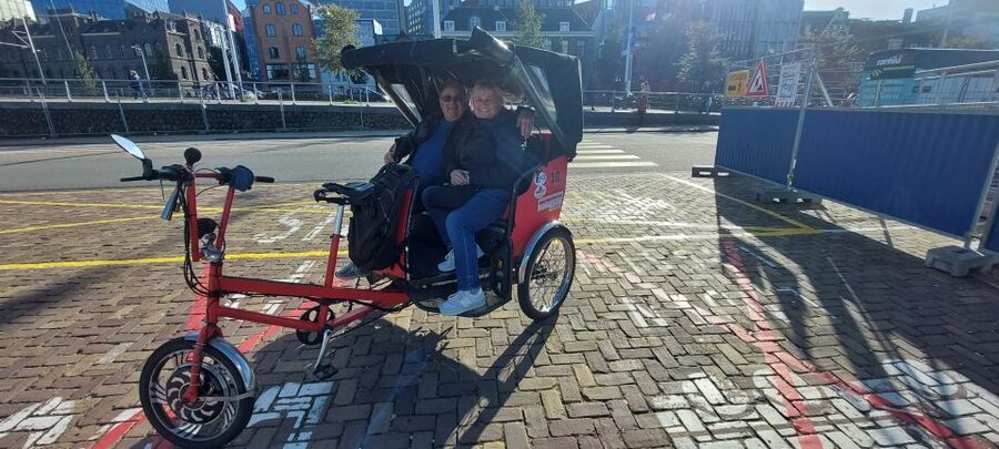 Amsterdam: Private City Highlights Tour by Rickshaw - Hotel Pickup in Amsterdam-Centrum: The Start That Sets the Tone