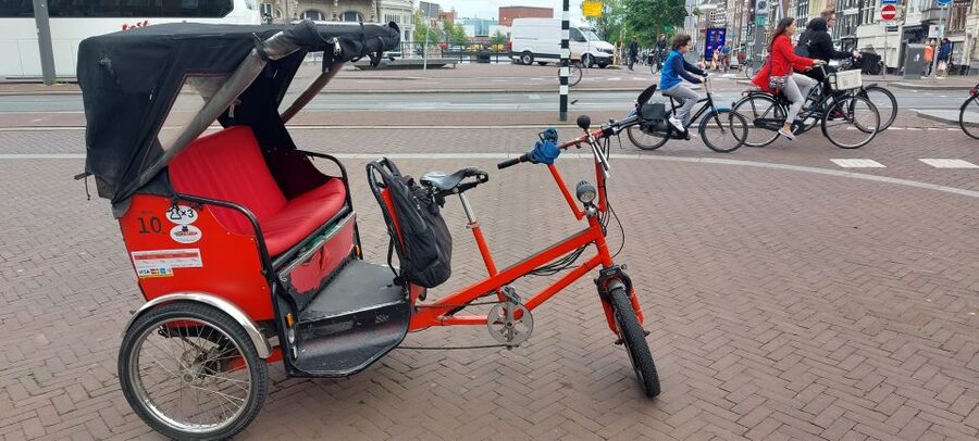 Amsterdam: Private City Highlights Tour by Rickshaw - Rembrandtplein Mood, Magere Brug, and the Amstel: Amsterdam’s Film-Scene Views