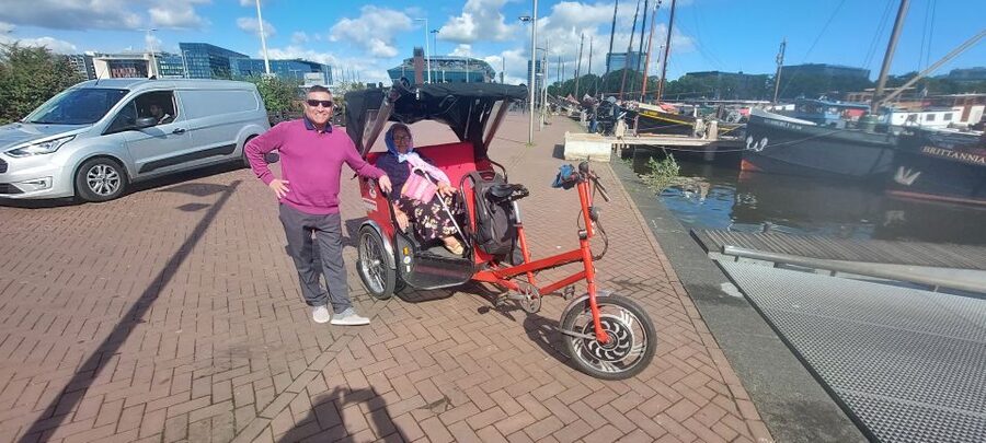 Amsterdam: Private City Highlights Tour by Rickshaw - Price, Group Size, and Choosing 1 Hour vs 2 Hours