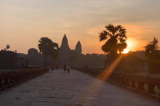 Angkor Wat Sunrise by Tuk Tuk – Personalized Private Tour - Banteay Kdei and Victory Gate: the calmer middle that makes Bayon click