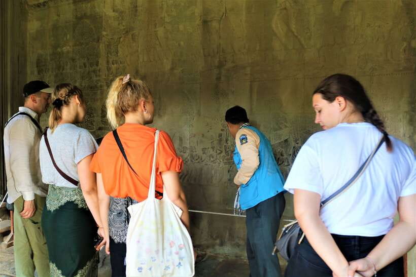 Angkor Wat: Tuk Tuk and Walking Tour - Lunch Break: Plan on Paying, and Choose Wisely