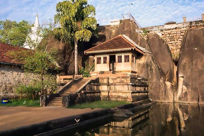 Anuradhapura: 14 Ancient City Sites Tuk Tuk Tour - Stop-by-stop route: 14 sites, what to look for, and how long to linger