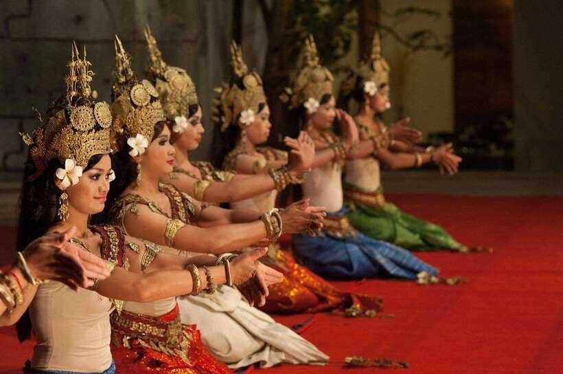 Apsara Traditional Dances & Local Buffet with Tuk-Tuk Ride - Tuk-Tuk Pickup and a Smooth Plan in Siem Reap