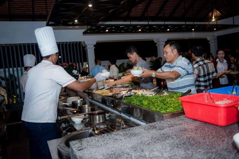 Apsara Traditional Dances & Local Buffet with Tuk-Tuk Ride - Who Should Book This (and Who Might Skip It)