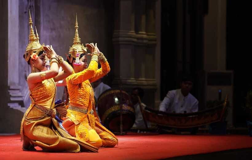 Apsara Traditional Dances & Local Buffet with Tuk-Tuk Ride - Practical Tips to Get the Most Out of the Night