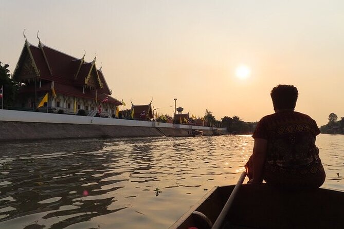 Ayutthaya Funky Frogy Tuk Tuk Experience With Famous Temple - Wat Mahathat: the Buddha head-root story