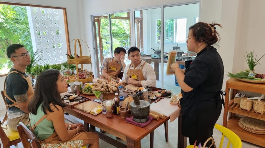 Bangkok: Cooking Class + Tuk Tuk Ride + Market Tour - Should You Book Arun Thai Cooking + Tuk-Tuk + Market?