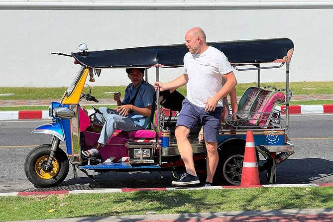 Bangkok Day Tour: Food, Temple & Tuk-Tuk - Why this 4-hour tuk-tuk format works in Bangkok