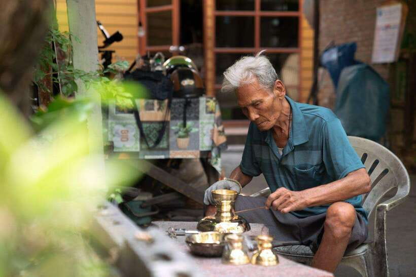 Bangkok Electric Tuk Tuk: Street Food & Markets - Pak Khlong Talat: where the senses go first