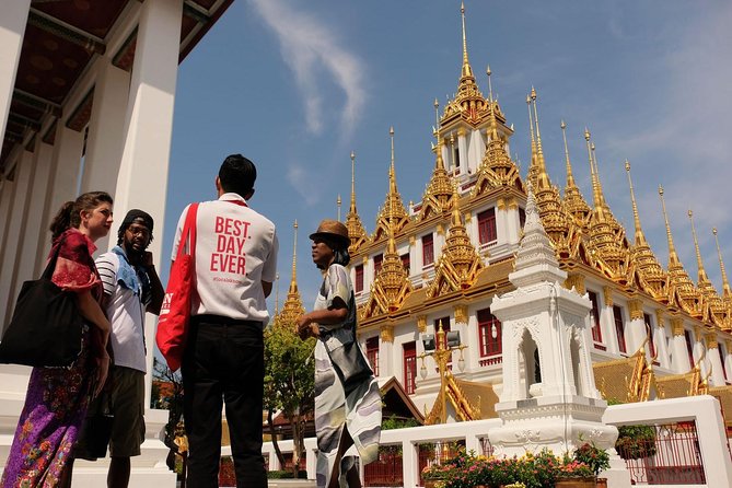 Bangkok Electric Tuk Tuk: Thonburi, Wang Lang & Food Tour - Wang Lang Market: street food tasting plus Grand Palace views