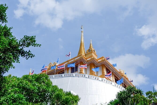Bangkok Evening Food Tour by Tuktuk - The sunset riverside bar and the craft beer moment