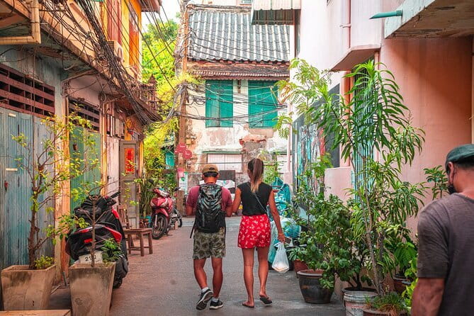 Bangkok Evening Food Tour by Tuktuk - From Hua Lamphong MRT to Khaosan Road: the evening flow