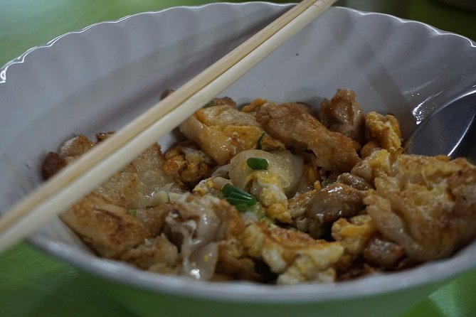 Bangkok Evening Street Food Tuk Tuk Adventure - Pak Khlong Flower Talat: quick snack, big atmosphere