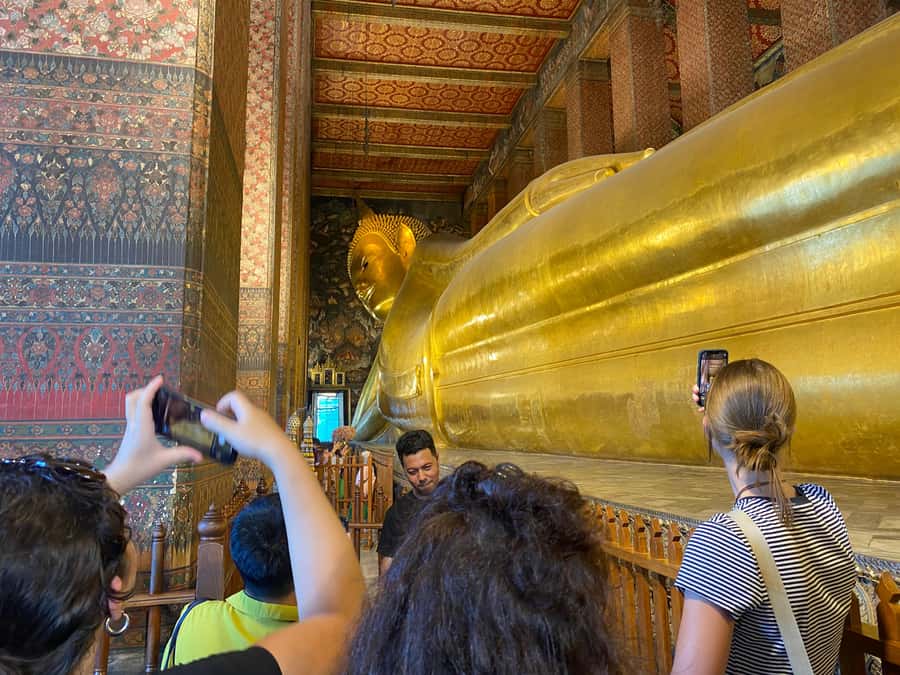 Bangkok: explore Wat Pho + tuk tuk sightseeing - Wat Pho’s reclining Buddha: what to expect from the guided visit