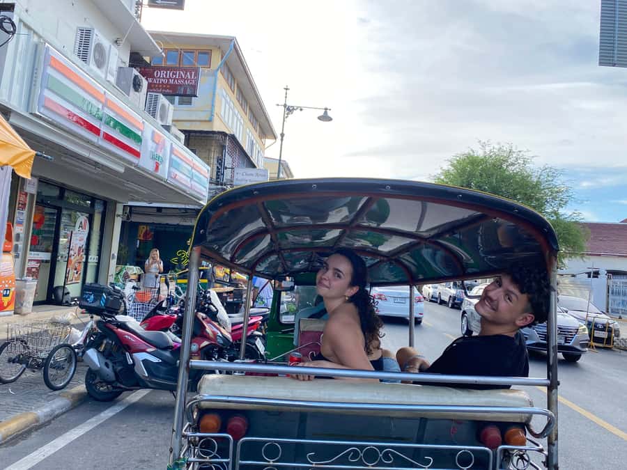 Bangkok: explore Wat Pho + tuk tuk sightseeing - Should you book? My quick decision guide