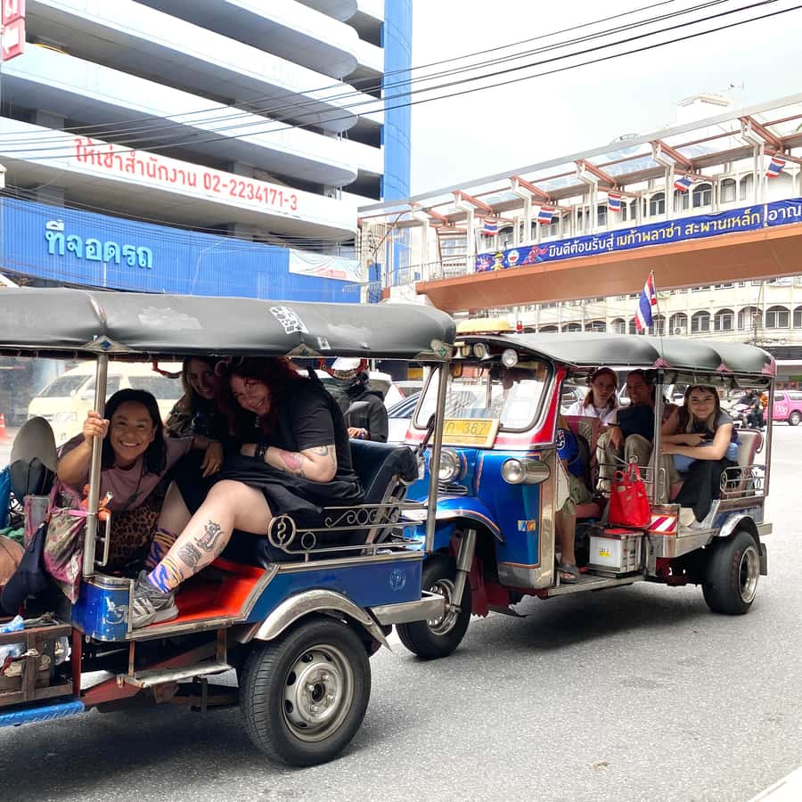 Bangkok: explore Wat Pho + tuk tuk sightseeing - The tuk tuk old-town loop: how you cover major sights fast