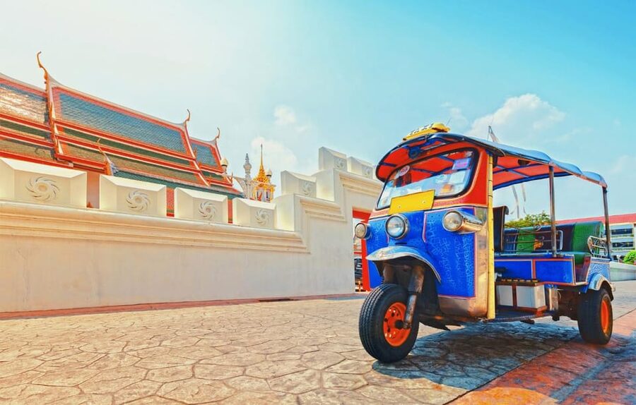 Bangkok: Guided Tour in a Typical Thai Tuk-Tuk - Two hours in a tuk-tuk: the point of this Bangkok tour