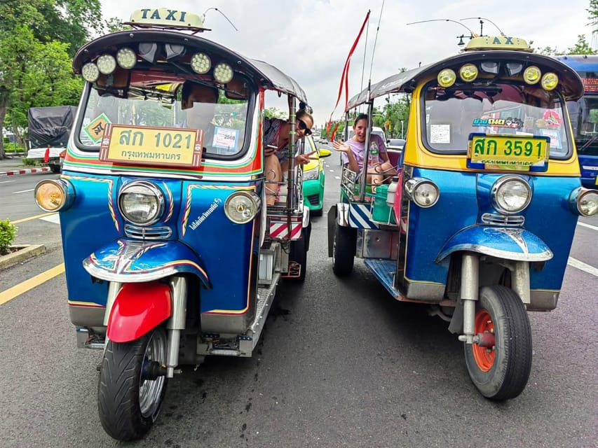 Bangkok: Guided Tour in a Typical Thai Tuk-Tuk - The lotus-flower folding activity: small, memorable, and genuinely fun