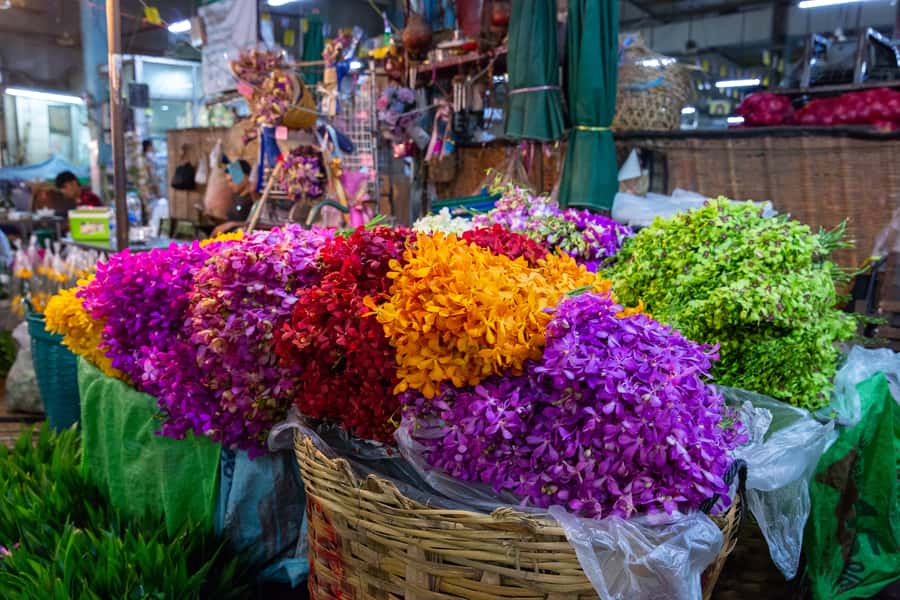 Bangkok: Markets, Temples and Food Night Tour by Tuk Tuk - Why Bangkok by Tuk Tuk Feels Right After Dark